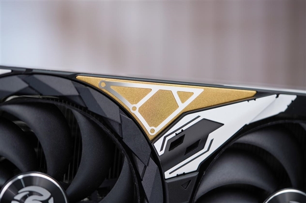 元气美少女天启姬降临！索泰RTX 5070 Ti 16GB天启OC图赏