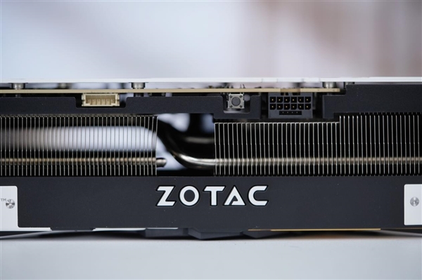 元气美少女天启姬降临！索泰RTX 5070 Ti 16GB天启OC图赏