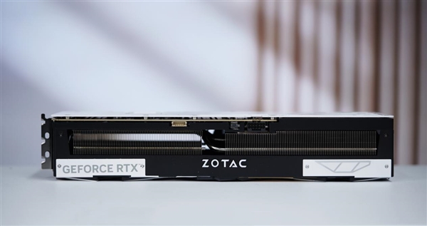 元气美少女天启姬降临！索泰RTX 5070 Ti 16GB天启OC图赏