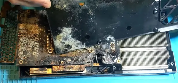 电源钱一定不要省！RTX 4070被严重烧毁：用了无保护功能电源