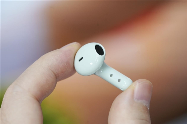 半入耳降噪杀到169元！REDMI Buds 7S耳机图赏