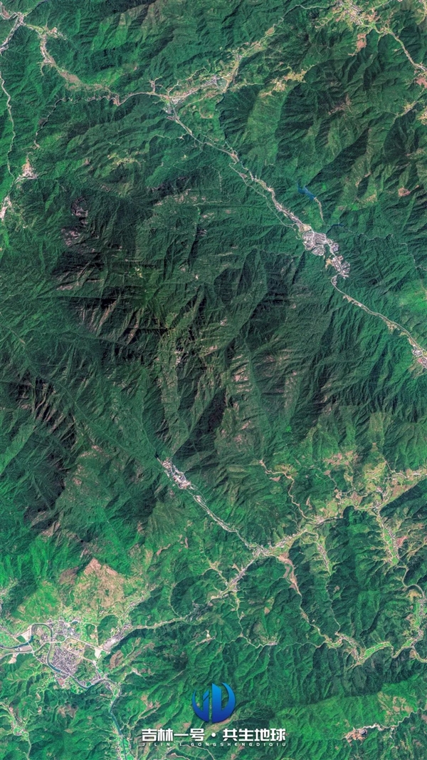 五一在家云游：卫星俯瞰华夏名山名湖、文化古镇